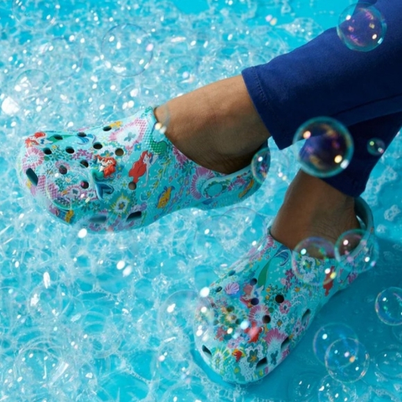 Ariel Vera Bradley Crocs - Picture 5 of 10